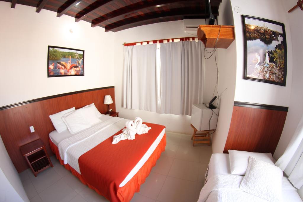 Hostal La Gran Tortuga 푸에르토빌라밀 외부 사진
