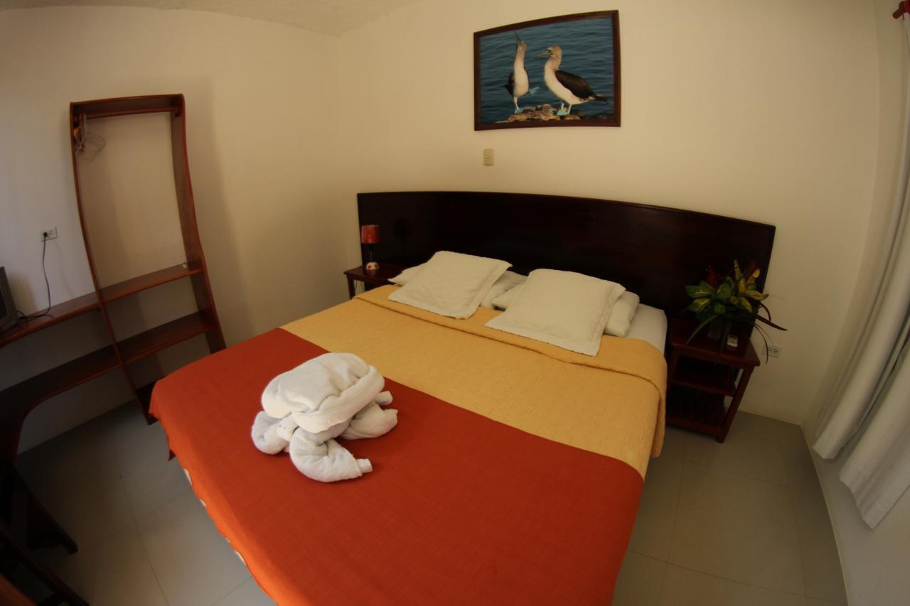 Hostal La Gran Tortuga 푸에르토빌라밀 외부 사진