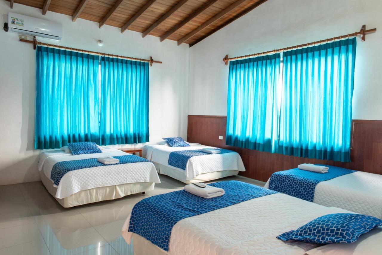 Hostal La Gran Tortuga 푸에르토빌라밀 외부 사진